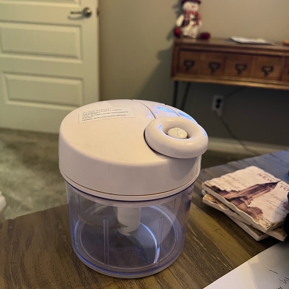 Pampered Chef Manual food processor - Picture 2 of 10